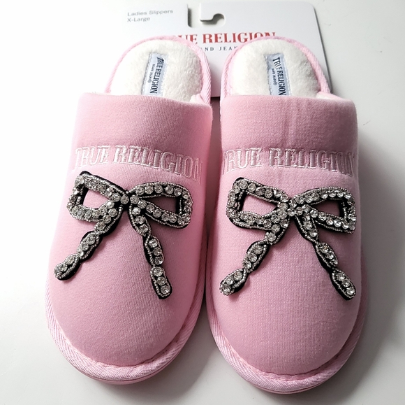 True Religion Shoes - True Religion womens slippers Rhinestone logo size 9 Pink